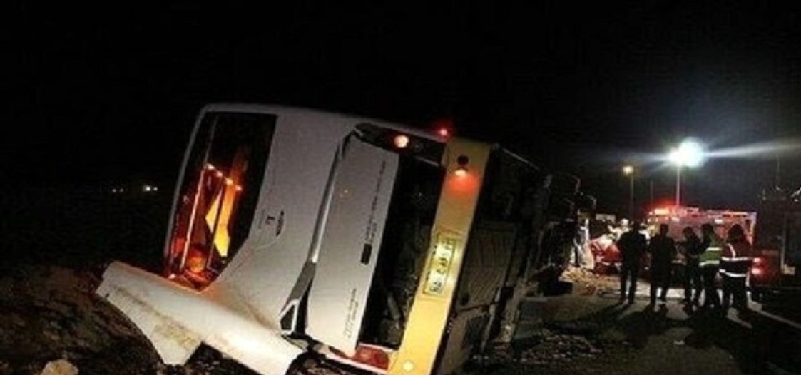 حادثه واژگونی  اتوبوس در غدیر مشهد  با چندین مصدوم بدحال