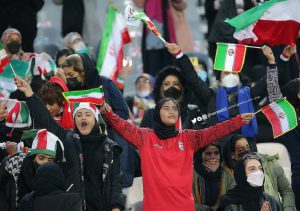زنان ایرانی در استادیوم چه زمانی می توانند حضور پیدا کنند