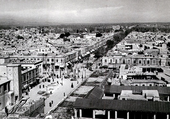 خیابان لاله زار تهران در زمان های قبل انقلاب چه شکلی بود