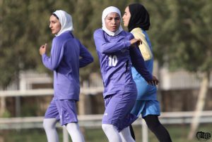 تمرین فوتبالیست های زنان ایران