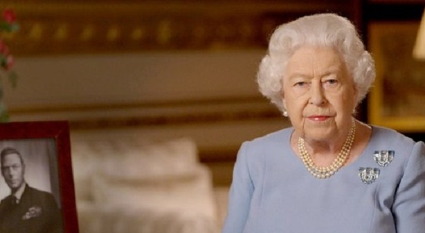 تبعات مرگ ملکه الیزابت لیگ جزیره انگلیس را تعطیل می کند؟