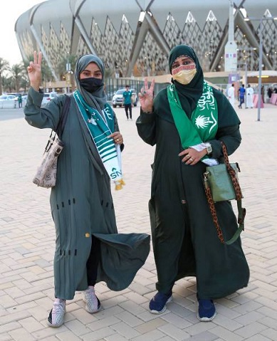 عکس امید بالای هواداران زن عربستان سعودی در جام جهانی