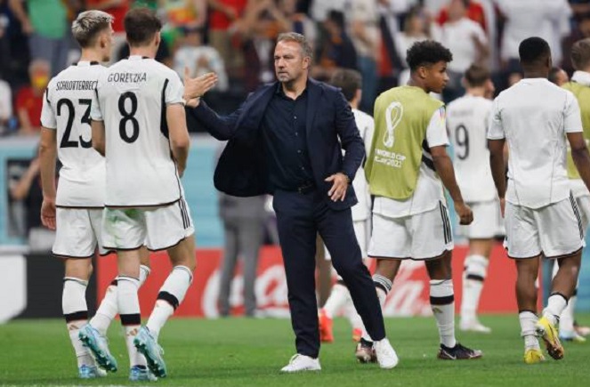 روحیه دادن سرمربی آلمان به بازیکنان بعد از تساوی