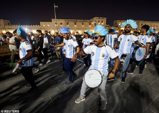 شائبه اجاره هوادار در ورزشگاه و خیابان در کشور عربی