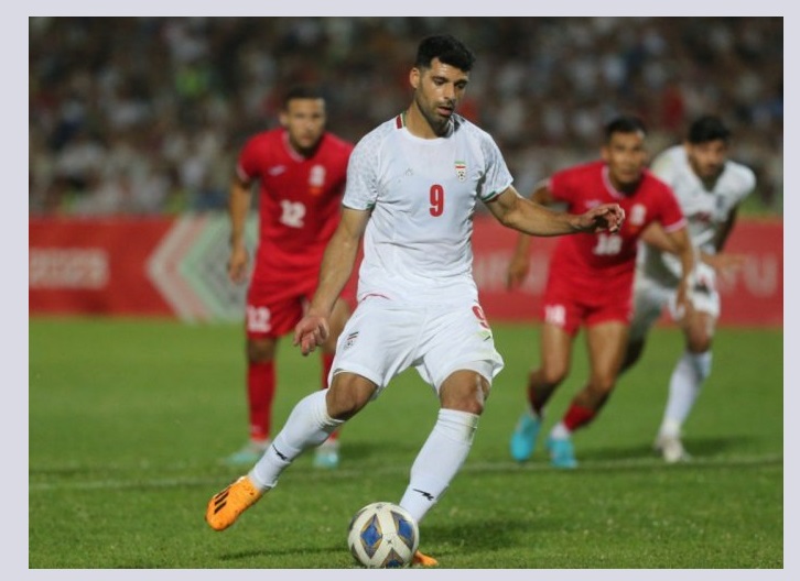 عکس تماشاگران تیم ملی فوتبال ایران مقابل فلسطین در جام ملتهای آسیا
